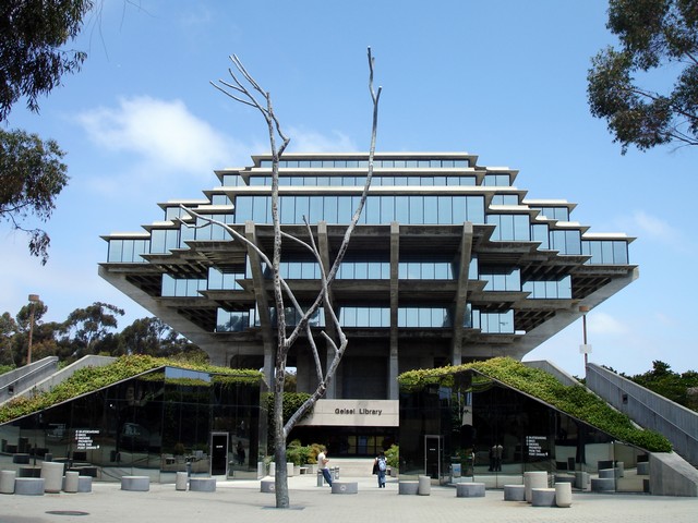 UCSD-GEISEL LIBRARY-SAN-DIEGO-CALIFORNIA-William-L-Pereira - TOP 10 Libraries Around the World
