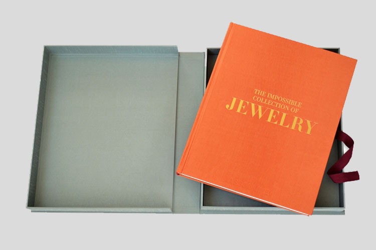 THE IMPOSSIBLE COLLECTION OF JEWELRY BOOK