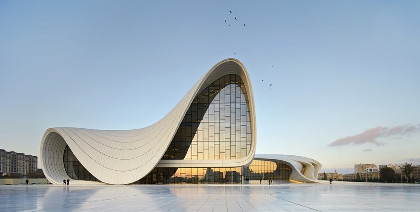 Book Review: Zaha Hadid Complete Works 1979-today